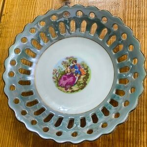 Antique Open Lattice Porcelain Colonial Gold Iridescent Trim Collector Plate 7"